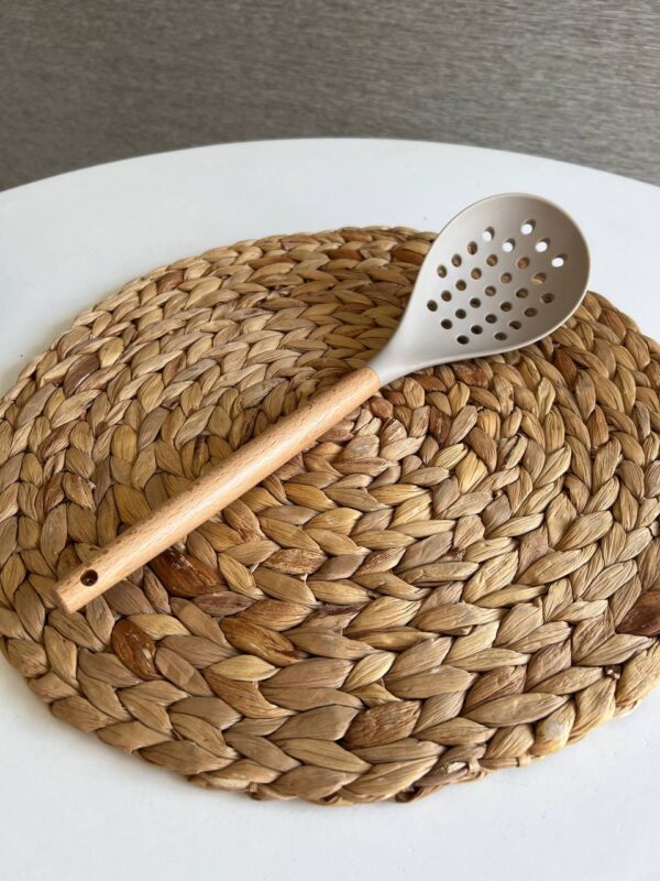 کفگیر برنج سیلیکونی دسته چوبی